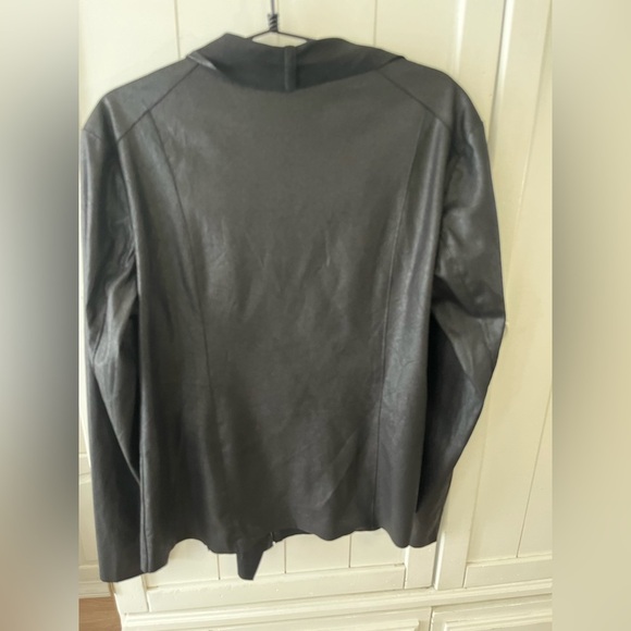 Mote Women's Lightweight Soft Faux Suede Zip Up Drape Jacket
Black Foil - Picture 9 of 9
